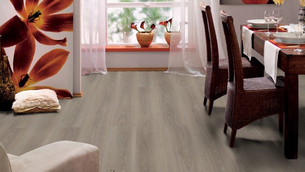 Ламинат Haro Tritty 100 Loft 4V дуб античный серый 535368 фото в интерьере